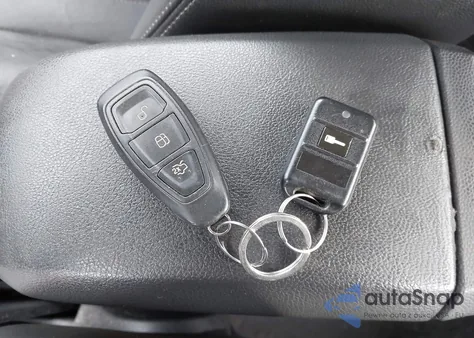 2016 Ford Fiesta Titanium z USA, uszkodzony, nr VIN 3FADP4CJ2GM149273